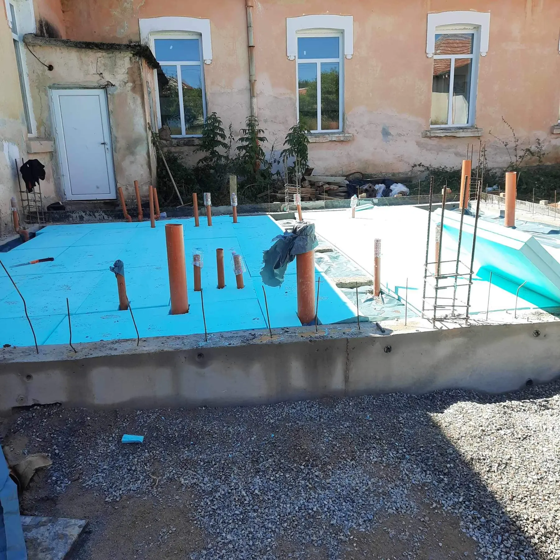 Изграждане на нов санитарен възел към ОУ „Свети Климент Охридски“ — етап 3